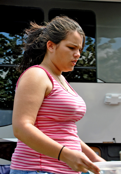a pregnant Kristen