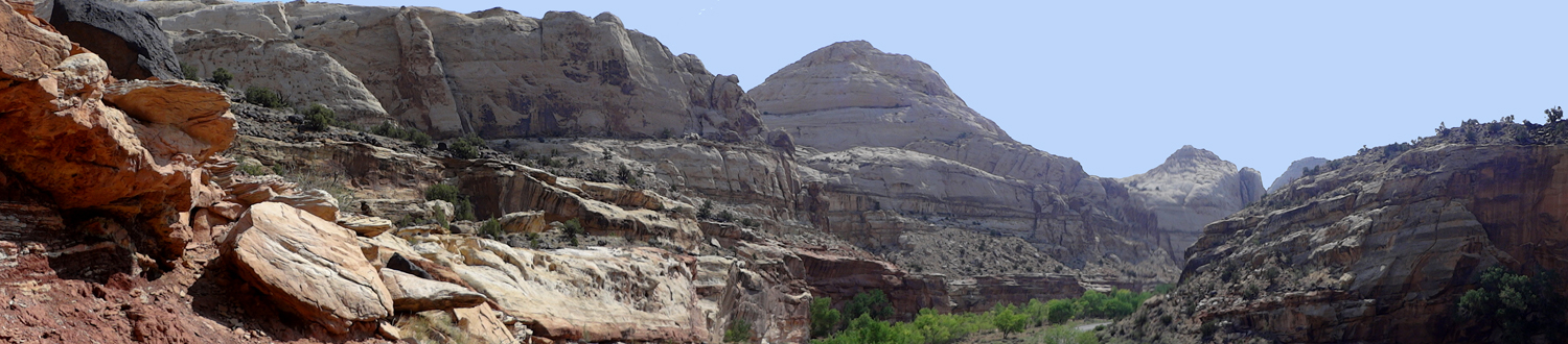 Hickman Bridge trail panorama