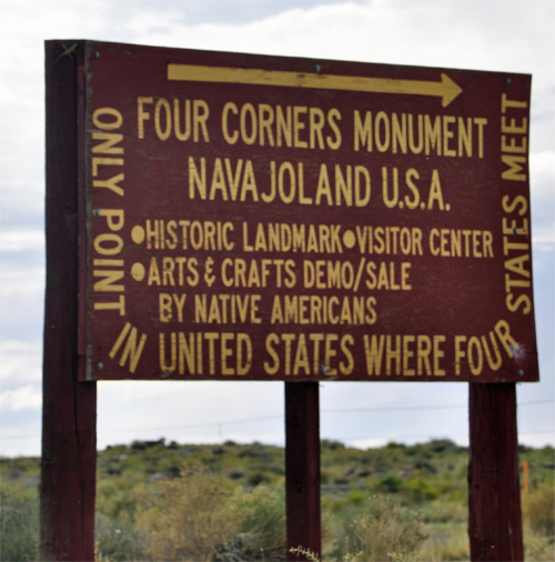 directional sign to Four Corners Monument