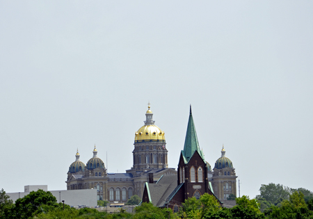the Iowa State Capitol building