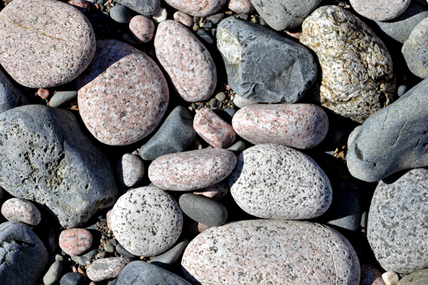 big corlorful, pretty rocks at Schreiber Beach