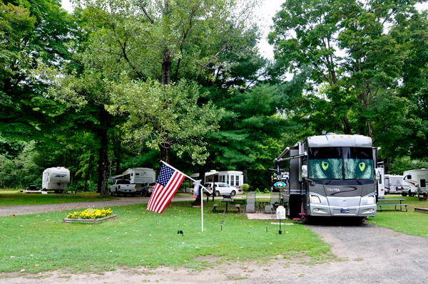 the yard of the two RV Gypsies in 2014