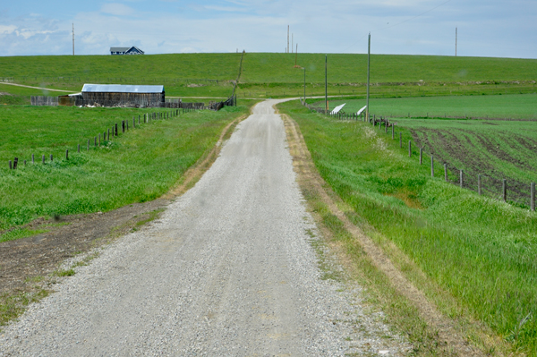 nasty dirt road leading to the campground