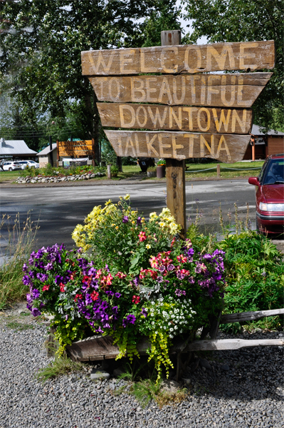 welcome to Talkeetna sign