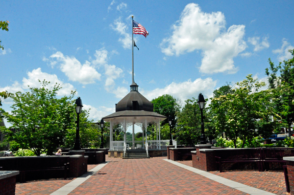 gazebo in Ligonier Circle