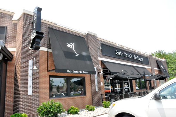 Bar Louie Restaurant