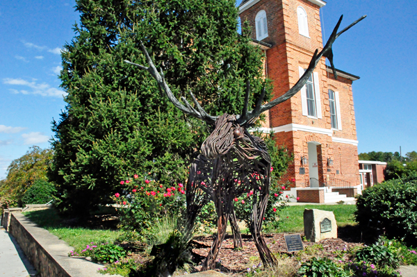 moose statue