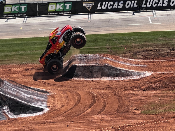 El Toro Loco Monster Truck