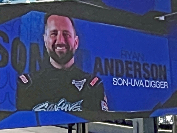 Ryan Anderson, drive of Son-UVA-Digger